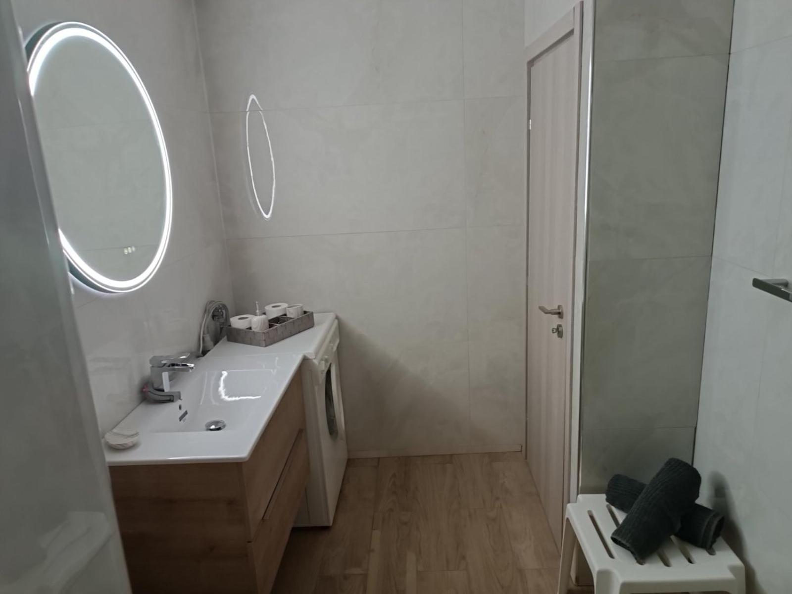 Comfortable Beachfront Apartment Lutráki Kültér fotó